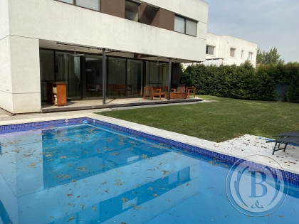 Alquiler Amoblado de Casa en Lagos del Norte en Lagos del Norte, Tigre — Foto 1