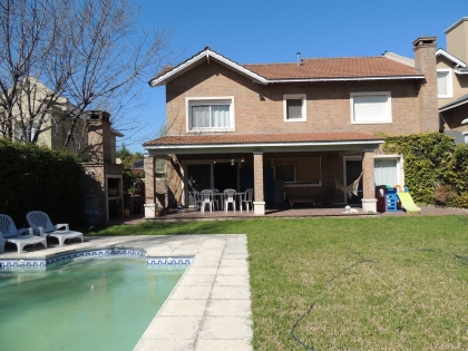 Alquiler Amoblado de Casa en Los Ceibos en Los Ceibos, Tigre — Foto 1