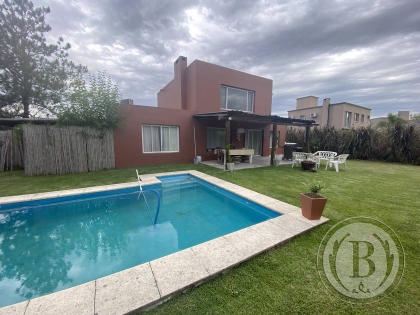 Alquiler Amoblado de Casa en San Andres en San Andres, Tigre — Foto 1