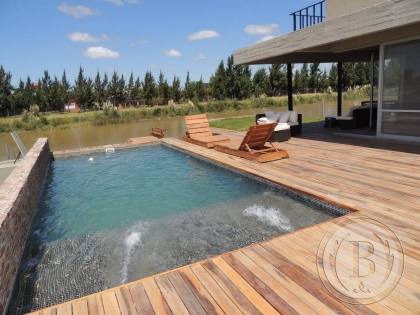 Alquiler Amoblado de Casa en San Benito en San Benito, Tigre — Foto 2