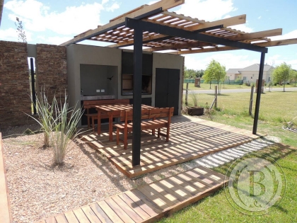 Alquiler Amoblado de Casa en San Benito en San Benito, Tigre — Foto 4