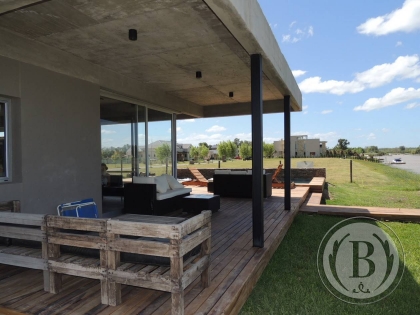 Alquiler Amoblado de Casa en San Benito en San Benito, Tigre — Foto 5