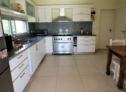 Alquiler Amoblado de Casa en Santa Catalina en Santa Catalina, Tigre — Foto 6