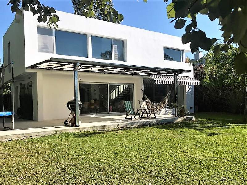 Alquiler Amoblado de Casa en Santa Catalina en Santa Catalina, Tigre — Foto 1
