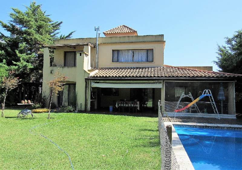 Alquiler Amoblado de Casa en Santa Catalina en Santa Catalina, Tigre — Foto 1
