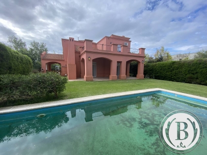 Alquiler Anual de Casa en La Alameda en La Alameda, Tigre — Foto 1