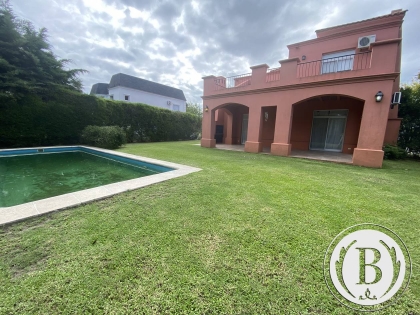 Alquiler Anual de Casa en La Alameda en La Alameda, Tigre — Foto 2