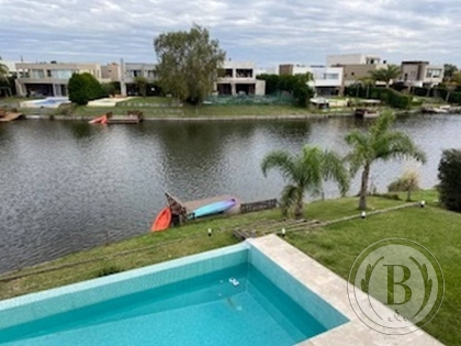 Alquiler Anual de Casa en Los Lagos en Los Lagos, Tigre — Foto 1