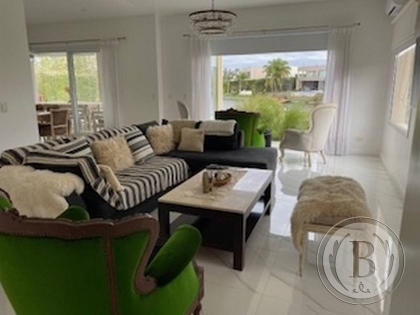 Alquiler Anual de Casa en Los Lagos en Los Lagos, Tigre — Foto 4