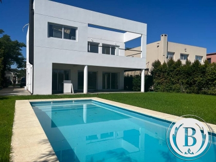 Alquiler Anual de Casa en Los Lagos en Los Lagos, Tigre — Foto 3