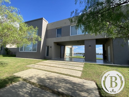 Alquiler Anual de Casa en San Gabriel en San Gabriel, Tigre — Foto 1