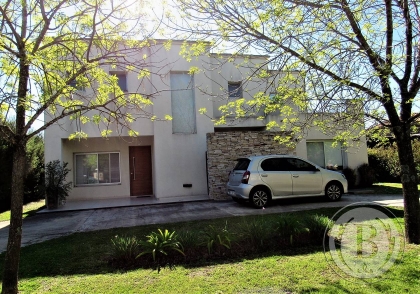 Alquiler Anual de Casa en Santa Catalina en Santa Catalina, Tigre — Foto 4