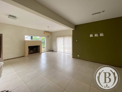 Alquiler Anual de Casa en Santa Catalina en Santa Catalina, Tigre — Foto 4