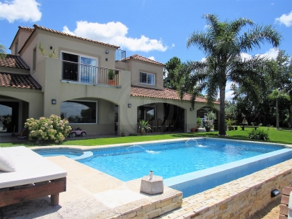 Alquiler Anual de Casa en Santa Catalina en Santa Catalina, Tigre — Foto 1