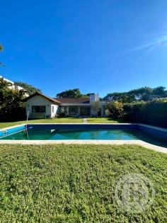 Alquiler Anual de Casa en Santa Maria De Tigre en Santa Maria De Tigre, Tigre — Foto 1