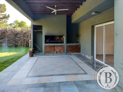 Alquiler Anual de Casa en Valle Claro en Valle Claro, Tigre — Foto 3