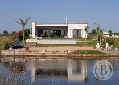 Alquiler Dic - Febrero de Casa en El Naudir en El Naudir, Escobar — Foto 1