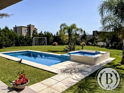 Alquiler Dic-Marzo de Casa en San Gabriel en San Gabriel, Tigre — Foto 1