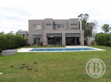 Alquiler Noviembre de Casa en Pilar del Este en Pilar del Este, Pilar — Foto 1
