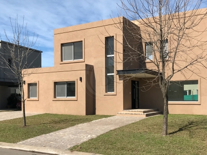 Venta de Casa en Ayres Plaza en Ayres Plaza, Pilar — Foto 1