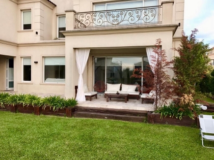 Venta de Casa en Cabos del Lago en Cabos del Lago, Tigre — Foto 1