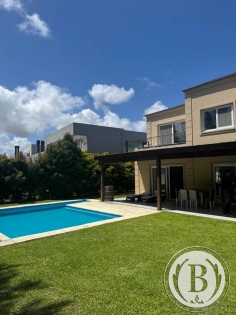 Venta de Casa en Castaños - Castaños