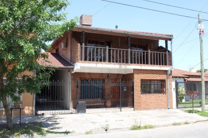 Venta de Casa en Castelar en Castelar, Zona Oeste — Foto 2