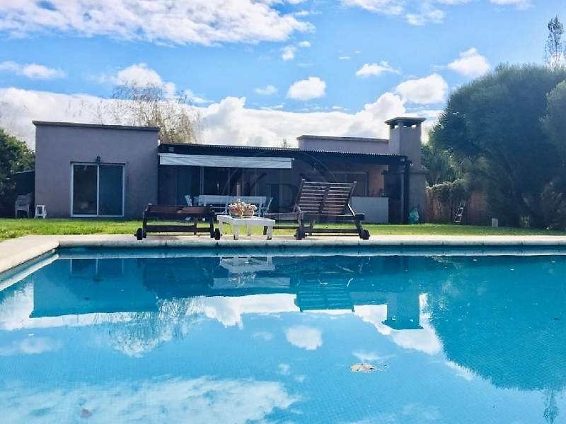 Venta de Casa en El Lucero en El Lucero, Pilar — Foto 1