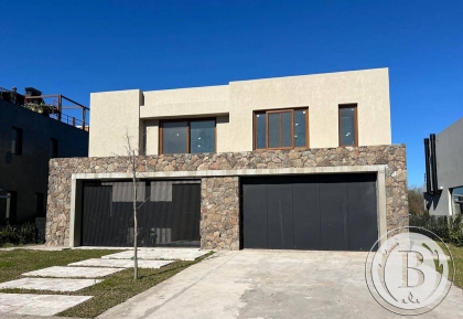 Venta de Casa en El Yacht en El Yacht, Tigre — Foto 1