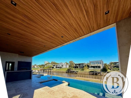Venta de Casa en El Yacht en El Yacht - Bustamante Propiedades