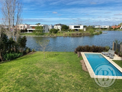 Venta de Casa en Lagos del Norte en Lagos del Norte, Tigre — Foto 1
