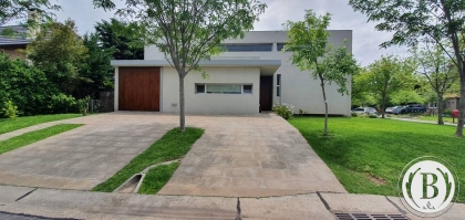 Venta de Casa en Las Glorietas en Las Glorietas, Tigre — Foto 1