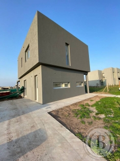 Venta de Casa en Pilar del Este - Pilar del Este