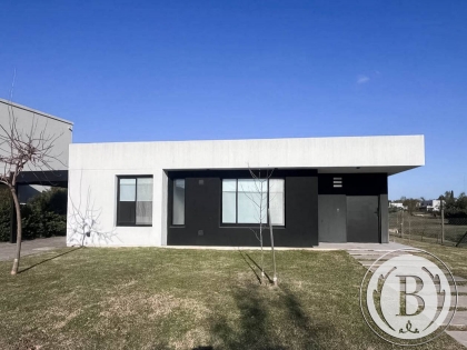 Venta de Casa en Pilar del Este - Pilar del Este