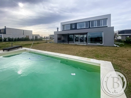 Venta de Casa en Puertos del Lago en Puertos del Lago, Escobar — Foto 1