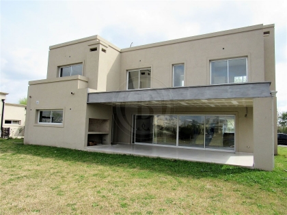 Venta de Casa en San Benito en San Benito, Tigre — Foto 1