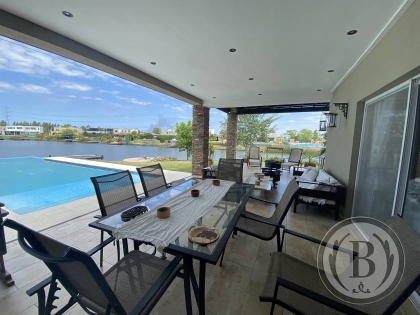 Venta de Casa en San Benito en San Benito, Tigre — Foto 2