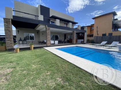 Venta de Casa en San Benito en San Benito, Tigre — Foto 3