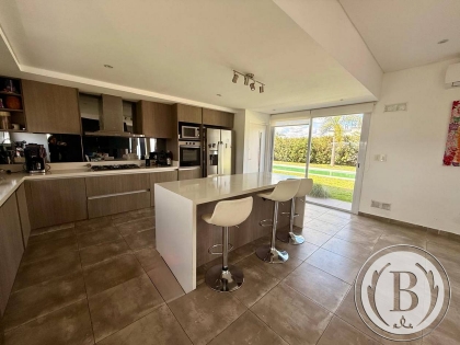 Venta de Casa en San Benito en San Benito, Tigre — Foto 5