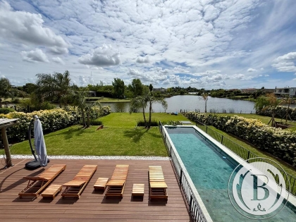 Venta de Casa en San Benito - San Benito