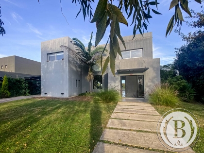 Venta de Casa en San Benito - San Benito