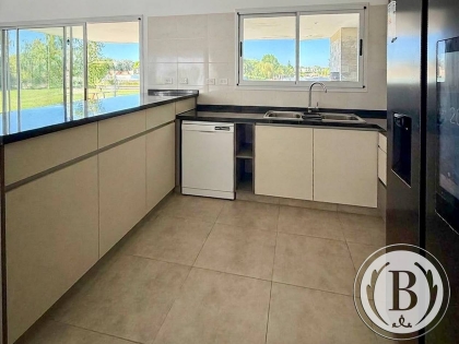 Venta de Casa en San Benito en San Benito, Tigre — Foto 6