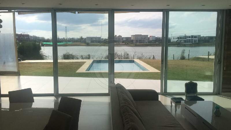 Venta de Casa en San Benito en San Benito, Tigre — Foto 2