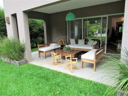 Venta de Casa en Santa Catalina en Santa Catalina, Tigre — Foto 3