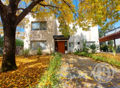 Venta de Casa en Santa Catalina en Santa Catalina, Tigre — Foto 1