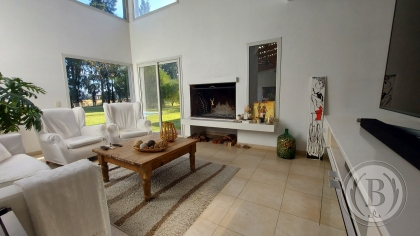 Venta de Casa en Santa Catalina en Santa Catalina, Tigre — Foto 2
