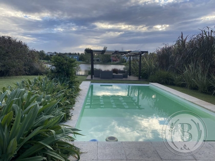Venta de Casa en Santa Catalina en Santa Catalina, Tigre — Foto 1
