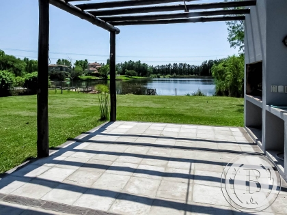 Venta de Casa en Santa Catalina en Santa Catalina, Tigre — Foto 5