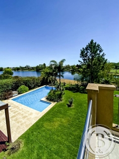 Venta de Casa en Santa Catalina en Santa Catalina, Tigre — Foto 2