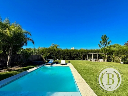Venta de Casa en Santa Catalina en Santa Catalina, Tigre — Foto 2